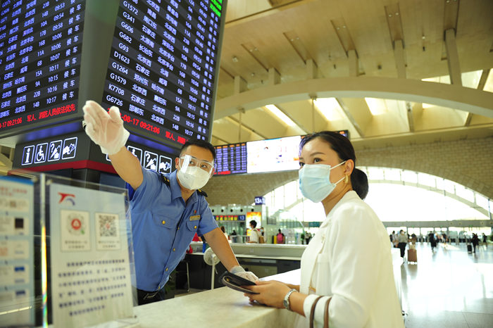 今年中秋節(jié)假日運(yùn)輸從9月9日開始，至12日結(jié)束。 石家莊火車站供圖