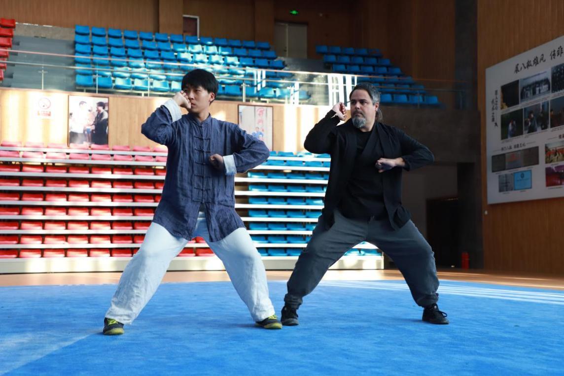 意大利武者白麒柏來到孟村學(xué)習(xí)八極拳。楊洋攝